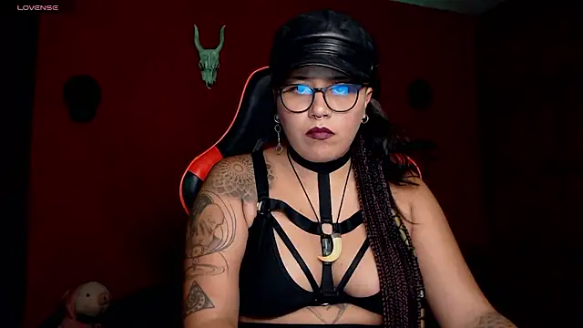 Snapshot of LilithSharon chatting on 5, 12, 2024 LilithSharon online show from 5, 12, 2024