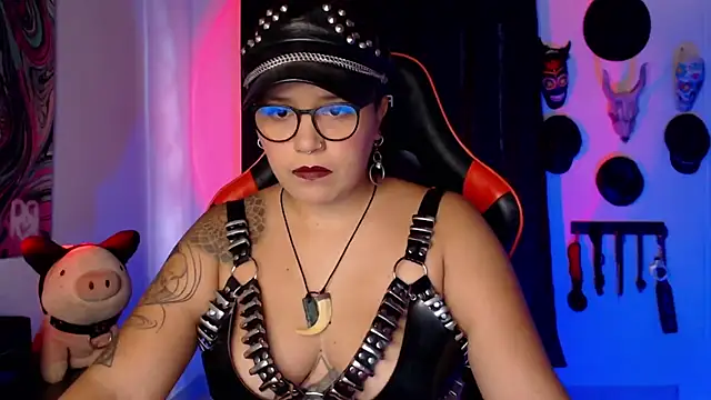 Snapshot of LilithSharon chatting on 16, 9, 2025 LilithSharon online show from 16, 9, 2025