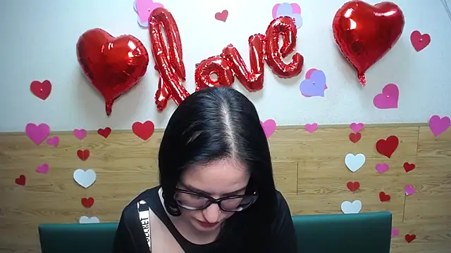 TayaBoret online show from 12, 2, 2025