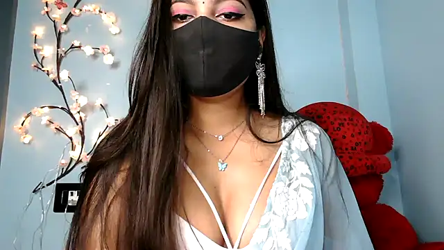 Reena Singh53 online show from 18, 9, 2025