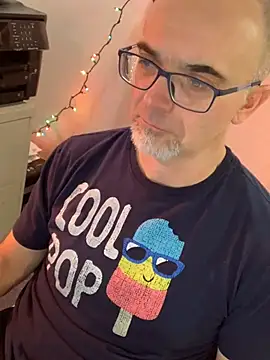 Snapshot of MaxVain chatting on 11, 1, 2025 MaxVain online show from 11, 1, 2025