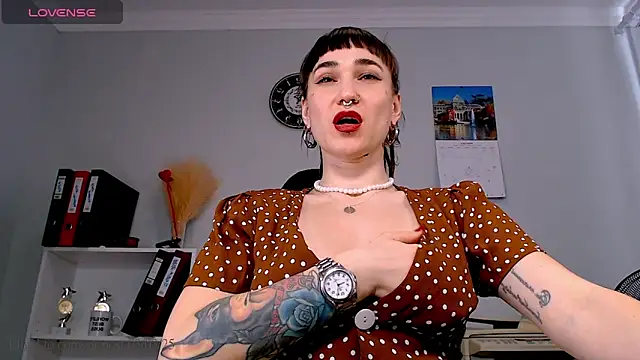 Snapshot of FoxRineHelen chatting on 3, 3, 2025 FoxRineHelen online show from 3, 3, 2025