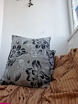 Snapshot of FoxRineHelen chatting on 10, 3, 2025 FoxRineHelen online show from 10, 3, 2025