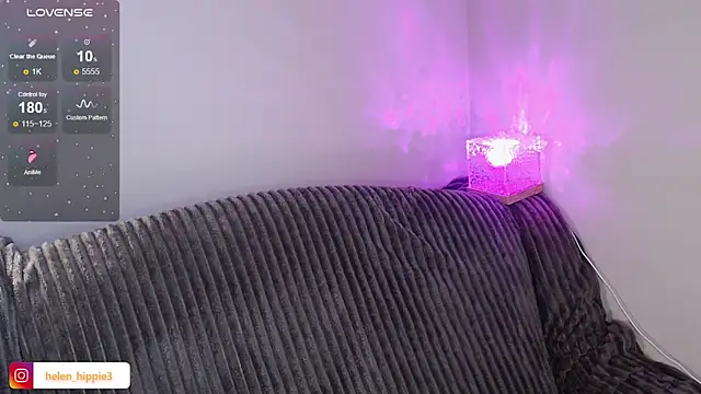 Snapshot of FoxRineHelen chatting on 13, 10, 2025 FoxRineHelen online show from 13, 10, 2025