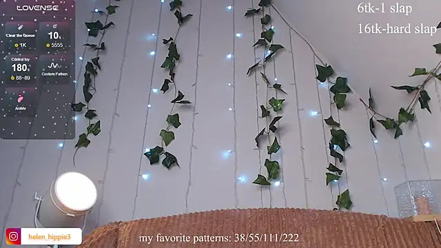 Snapshot of FoxRineHelen chatting on 30, 10, 2025 FoxRineHelen online show from 30, 10, 2025