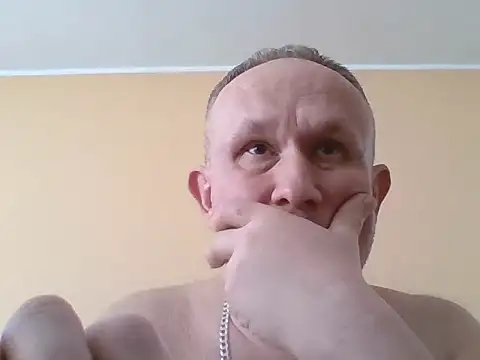 Snapshot of X46x chatting on 15, 11, 2025 X46x online show from 15, 11, 2025