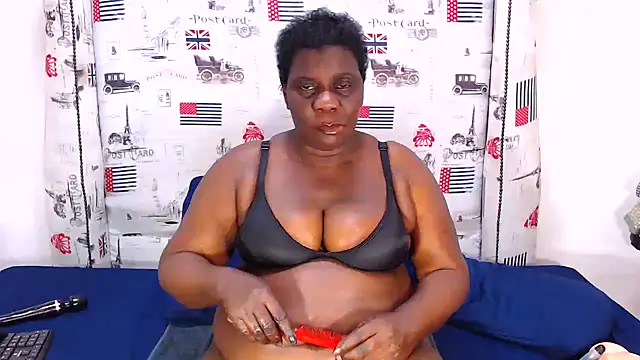 Snapshot of Honeybumsx32 chatting on 2, 12, 2025 Honeybumsx32 online show from 2, 12, 2025