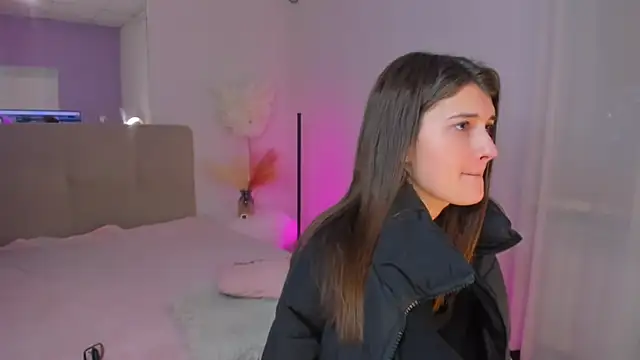 Laura Leee online show from 19, 3, 2025