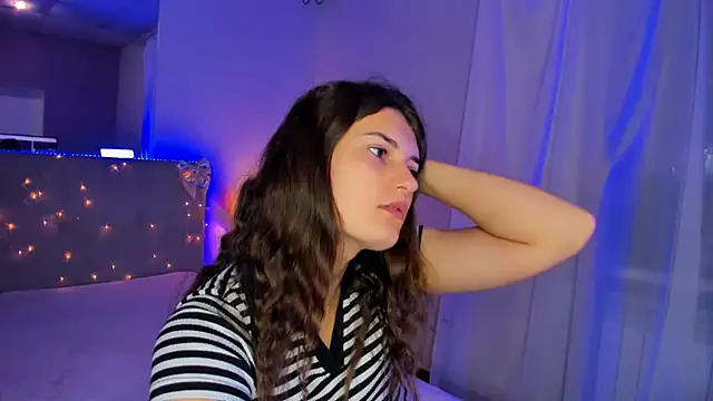 Laura Leee online show from 19, 6, 2026