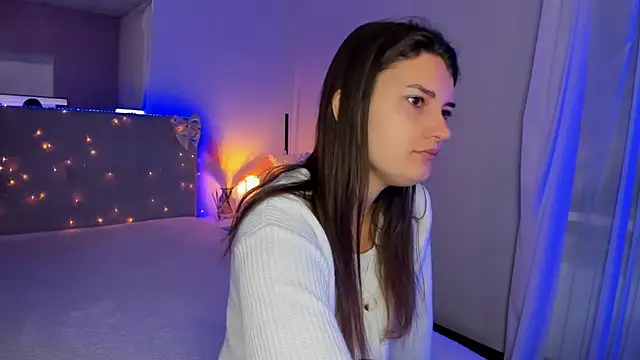 Laura Leee online show from 12, 7, 2026