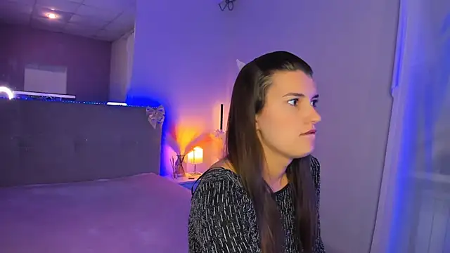 Laura Leee online show from 14, 7, 2026