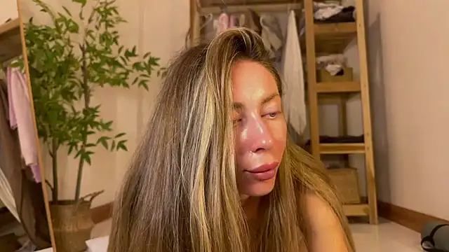    art online show from 28, 10, 2025