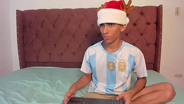 Snapshot of jony_honey chatting on 1, 12, 2025 jony honey online show from 1, 12, 2025