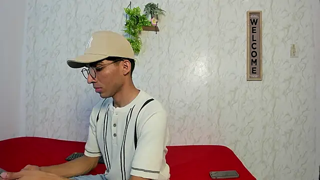 Snapshot of jony_honey chatting on 12, 2, 2026 jony honey online show from 12, 2, 2026