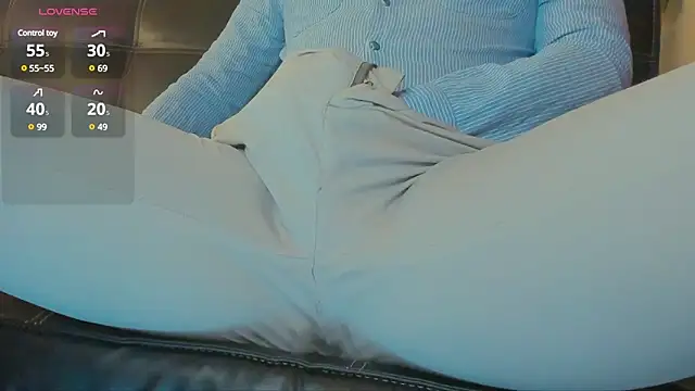 Snapshot of MrLonely02 chatting on 2, 12, 2024 MrLonely02 online show from 2, 12, 2024