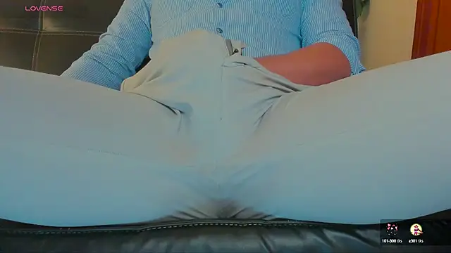 Snapshot of MrLonely02 chatting on 9, 12, 2024 MrLonely02 online show from 9, 12, 2024