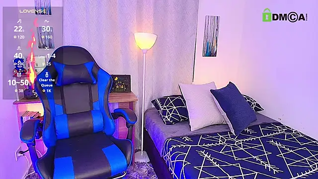 Snapshot of aron_wi chatting on 3, 11, 2025 aron wi online show from 3, 11, 2025