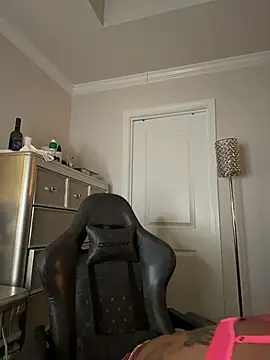 butterflybootyy online show from 4, 2, 2026