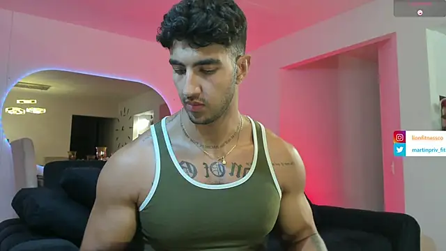 JACOB MARTINS online show from 26, 1, 2025