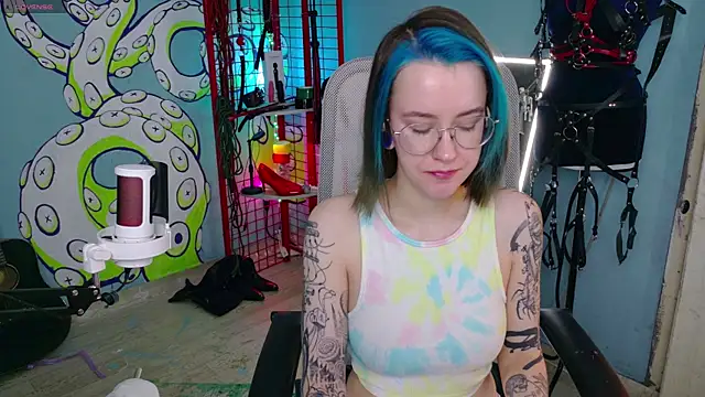 Cumpotik Eve online show from 2, 3, 2026