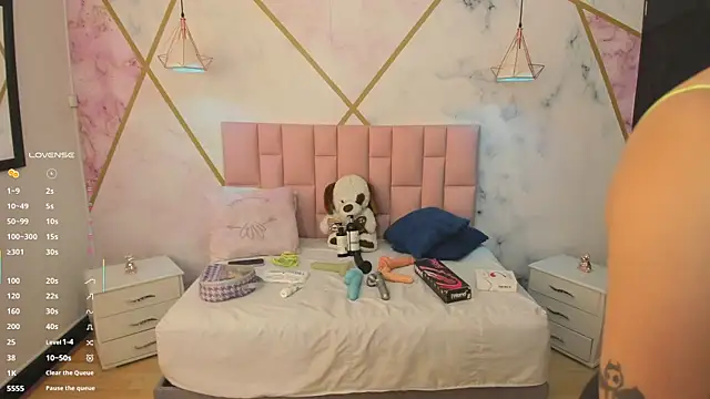 Snapshot of lizortiz chatting on 22, 10, 2025 lizortiz online show from 22, 10, 2025