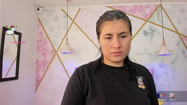 Snapshot of lizortiz chatting on 17, 11, 2025 lizortiz online show from 17, 11, 2025