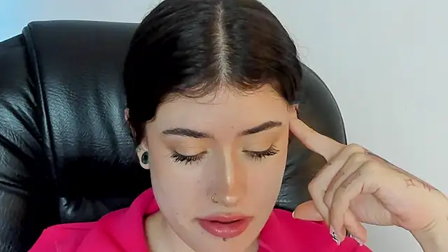 Snapshot of melody_suarez chatting on 10, 1, 2025 melody suarez online show from 10, 1, 2025