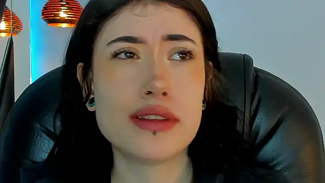 Snapshot of melody_suarez chatting on 12, 1, 2025 melody suarez online show from 12, 1, 2025