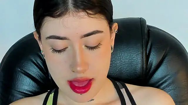 Snapshot of melody_suarez chatting on 26, 1, 2025 melody suarez online show from 26, 1, 2025