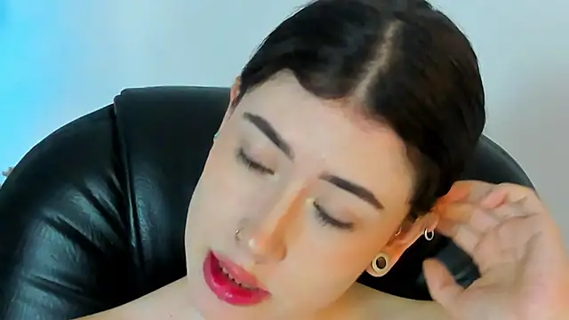 Snapshot of melody_suarez chatting on 26, 1, 2025 melody suarez online show from 26, 1, 2025