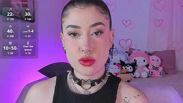 Snapshot of melody_suarez chatting on 23, 11, 2025 melody suarez online show from 23, 11, 2025