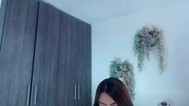 valeria2019hot online show from 13, 2, 2026