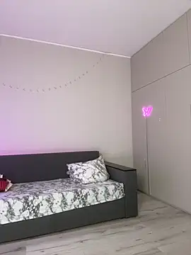 LoveLuna  online show from 6, 10, 2025