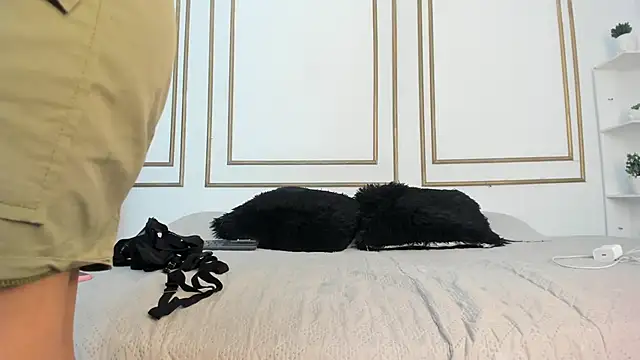 miranda villa online show from 14, 12, 2025