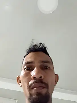 Snapshot of Emilio2034 chatting on 10, 11, 2025 Emilio2034 online show from 10, 11, 2025