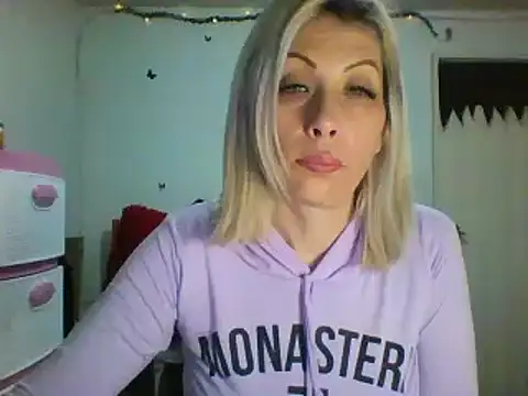 alixia81 online show from 8, 1, 2025