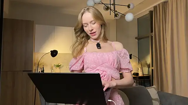 Snapshot of PollyAgata chatting on 1, 7, 2026 PollyAgata online show from 1, 7, 2026
