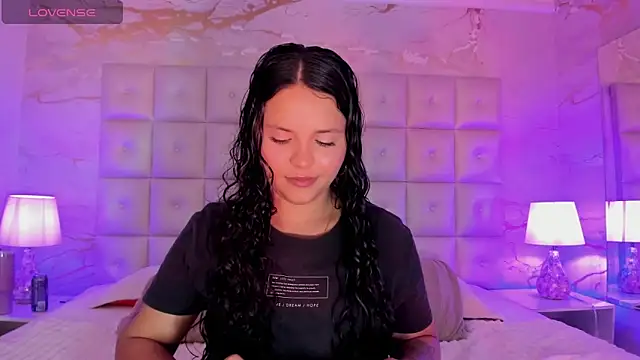 Snapshot of LottiCarter chatting on 5, 2, 2025 LottiCarter online show from 5, 2, 2025