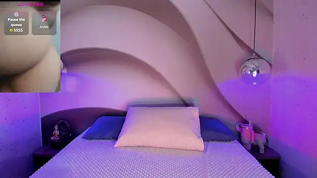 LottiCarter online show from 7, 4, 2026