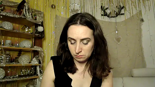 AskMeStandUp online show from 25, 2, 2026