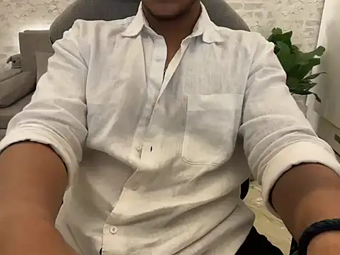 Snapshot of hornyyyy_guyyyy chatting on 31, 10, 2025 hornyyyy guyyyy online show from 31, 10, 2025