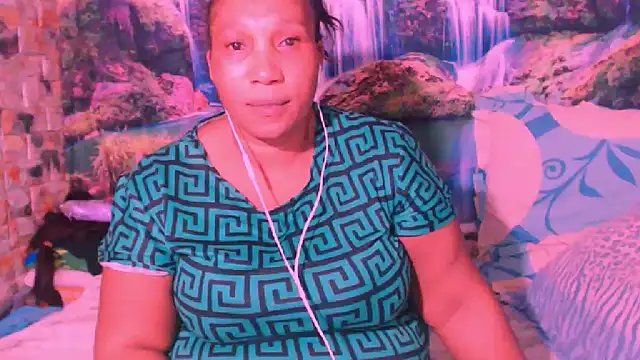 Snapshot of SexcGals chatting on 8, 9, 2025 SexcGals online show from 8, 9, 2025