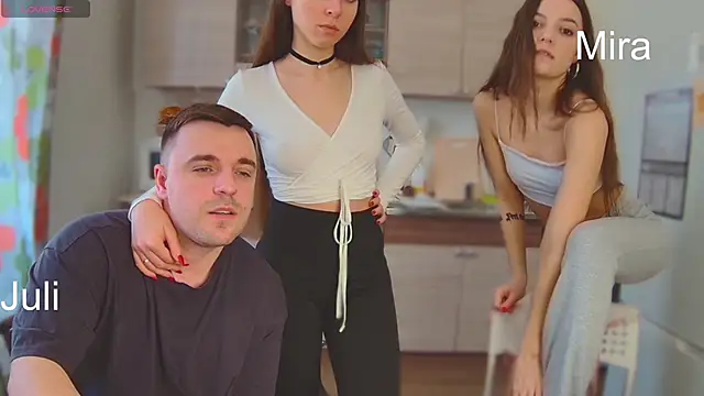 fcjuicy pussy online show from 17, 3, 2025