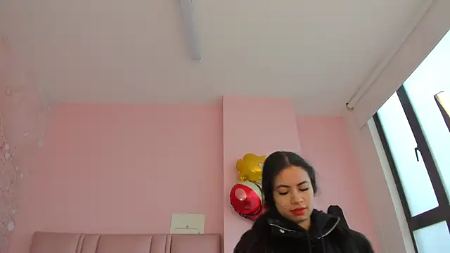 Snapshot of soyzarahtorres chatting on 25, 10, 2025 soyzarahtorres online show from 25, 10, 2025