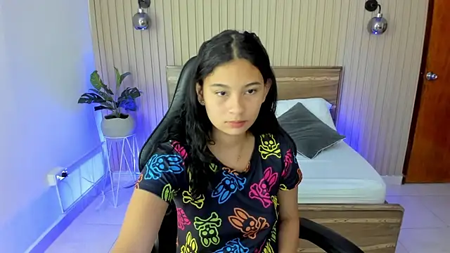 Snapshot of melody_flowers chatting on 7, 1, 2025 melody flowers online show from 7, 1, 2025