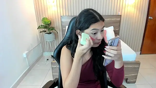 Snapshot of melody_flowers chatting on 11, 2, 2025 melody flowers online show from 11, 2, 2025