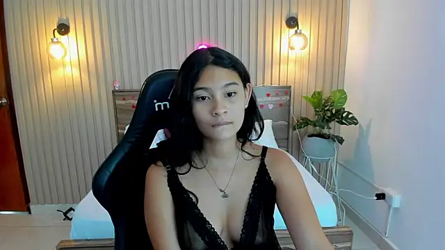 Snapshot of melody_flowers chatting on 20, 2, 2025 melody flowers online show from 20, 2, 2025