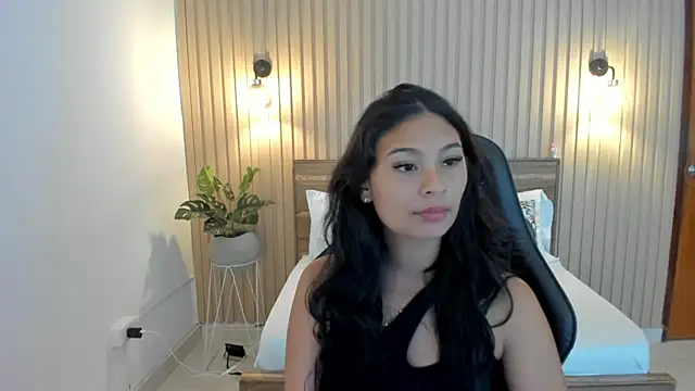 Snapshot of melody_flowers chatting on 8, 3, 2025 melody flowers online show from 8, 3, 2025