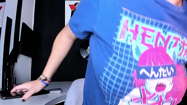 Snapshot of NovaGlitz chatting on 10, 12, 2024 NovaGlitz online show from 10, 12, 2024