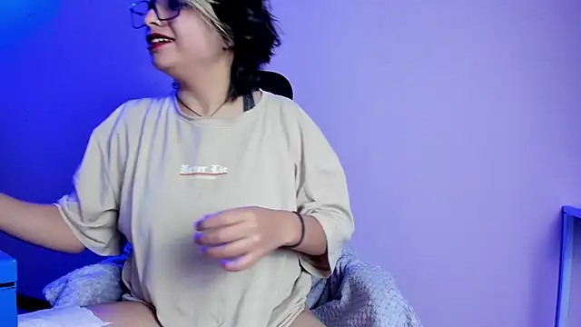 Snapshot of NovaGlitz chatting on 18, 1, 2025 NovaGlitz online show from 18, 1, 2025